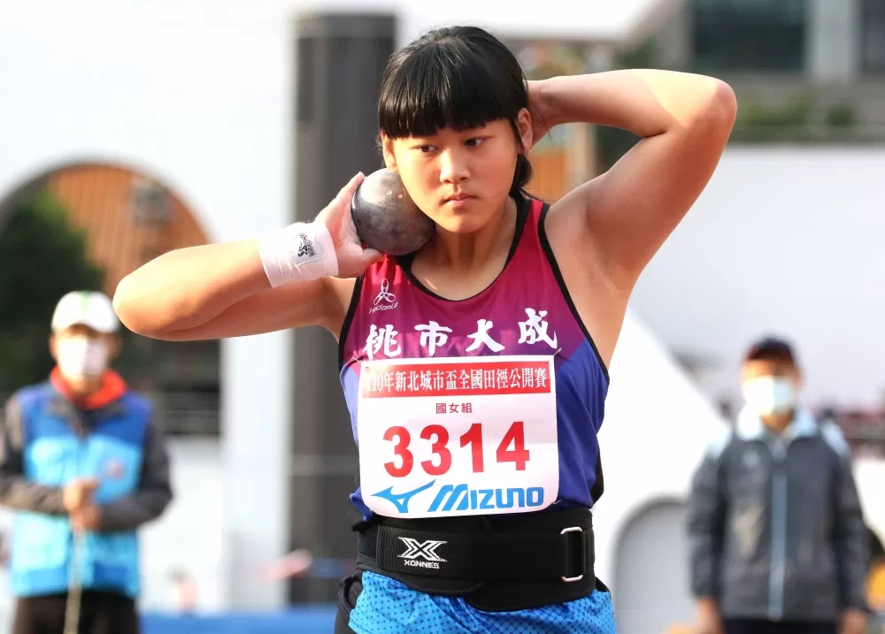 江靜緣又破大會並達標亞青少。林嘉欣/攝影。