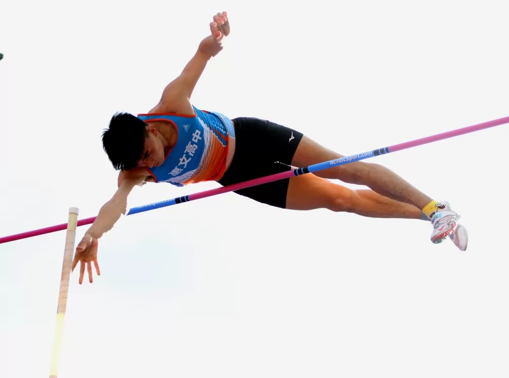 林琮憲以5公尺25再破U20全國紀錄。林嘉欣/攝影。