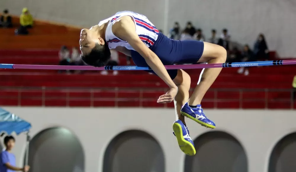 陳柏諺以1.90打破懸4年的國男跳高大會紀錄。林嘉欣／攝影。