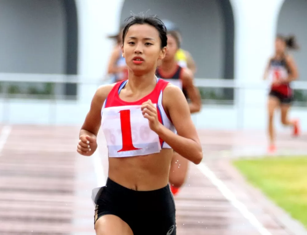 治平高中徐苡絜兩破大會奪雙金。林嘉欣/攝影。