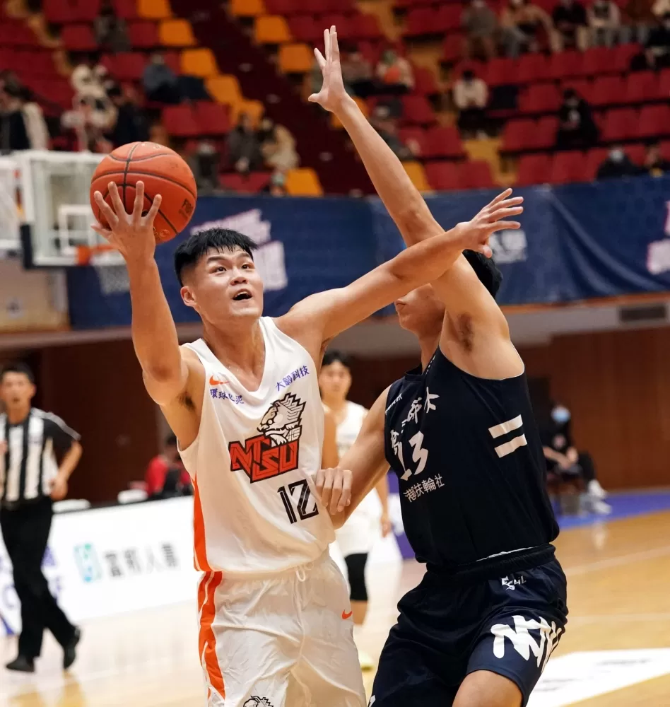 國立體大謝承諳。大專體總提供。下同。