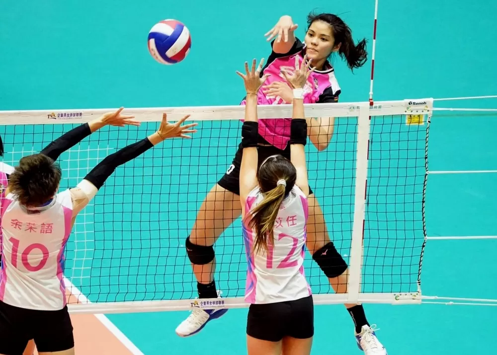 高雄台電黃瀞萱攻擊。