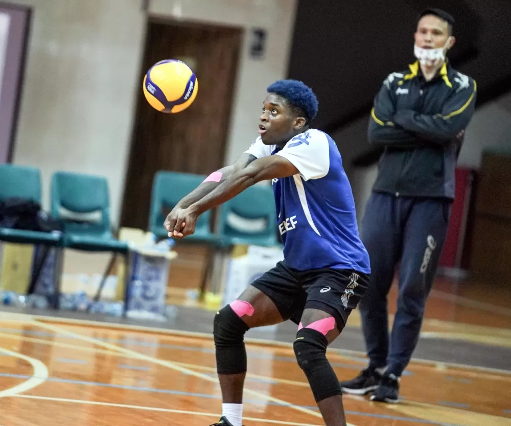 中原大學李尼希米。