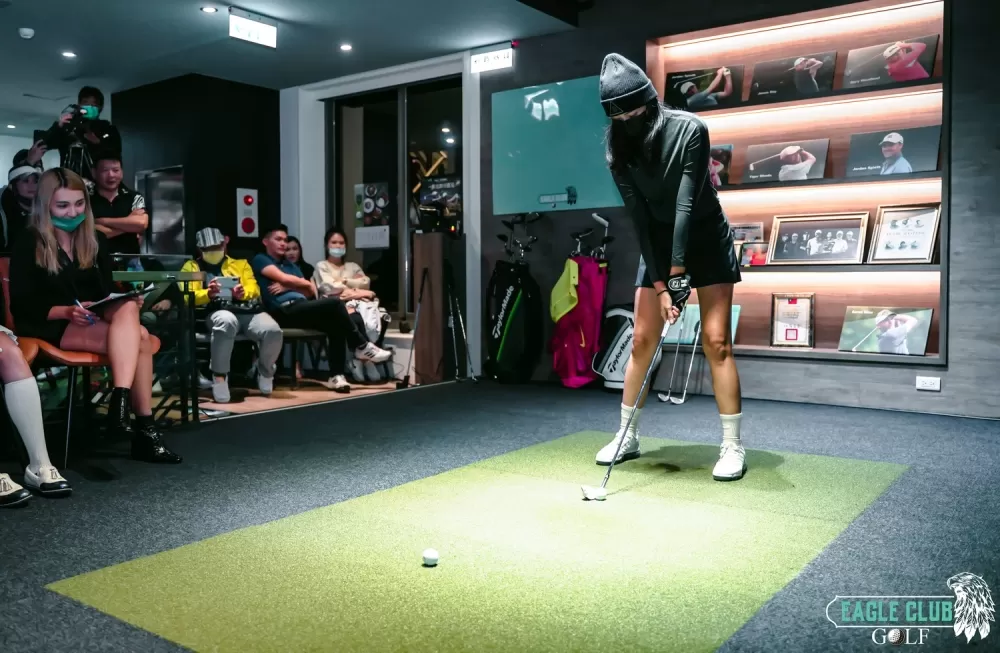 Janet晉級第二輪決賽。