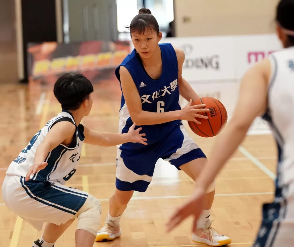 文化大學黃巧鈞10分9助攻。
