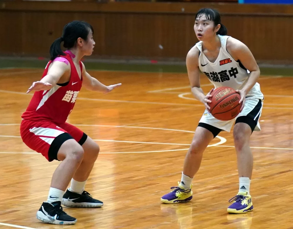 南湖「一姊」王婷雯領軍拚八強。