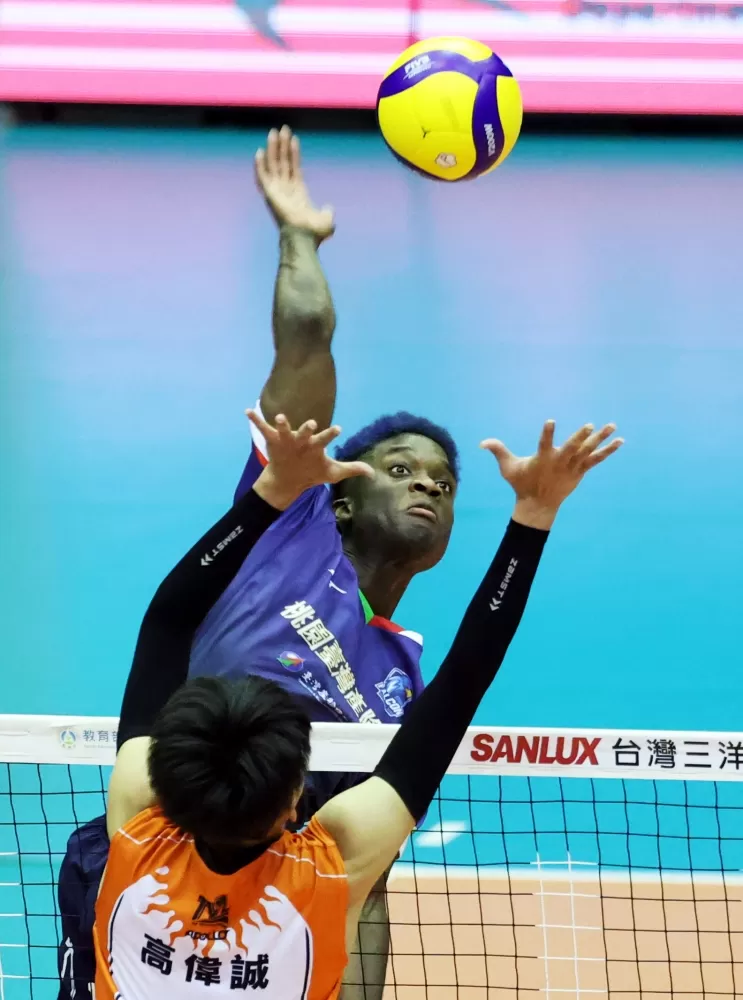 桃園臺產李尼希米攻擊。