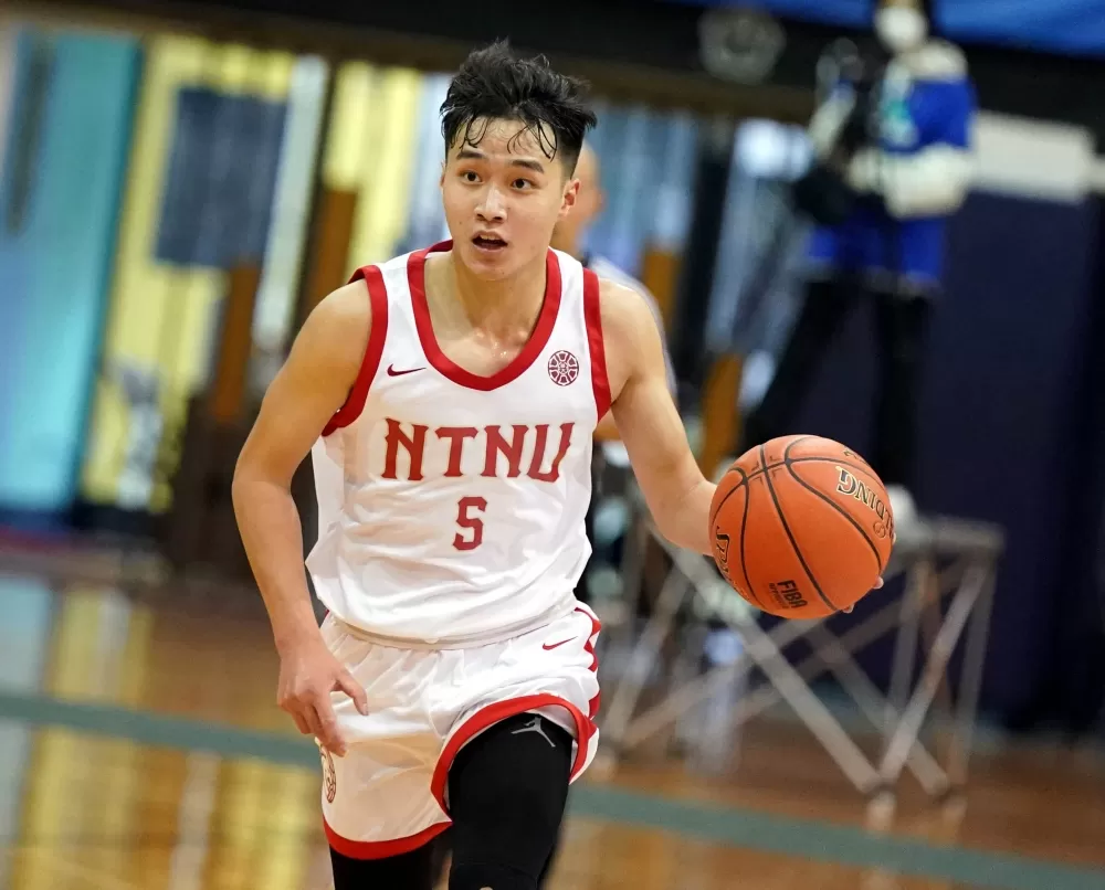 臺灣師大彭柏樺全場拚下30分創個人UBA生涯新高,包含7計外線。