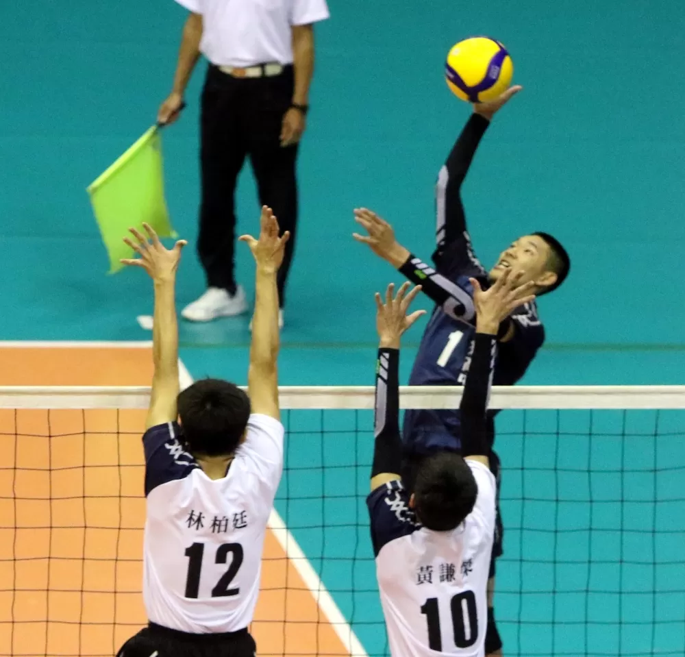 麥寮高中王進寶攻擊犀利。林嘉欣／攝影。