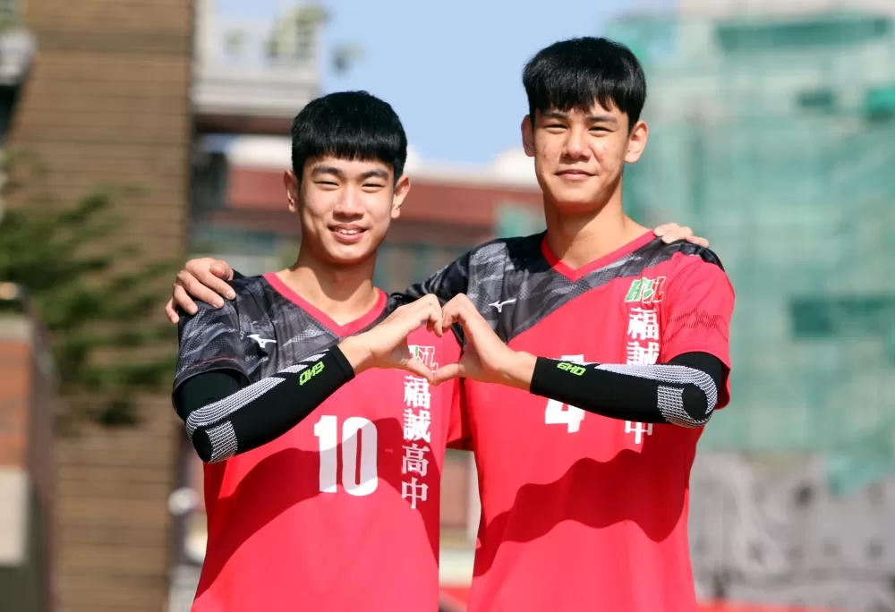 福誠高中兄弟檔黃謙榮(左)和黃榮恩。林嘉欣/攝影。