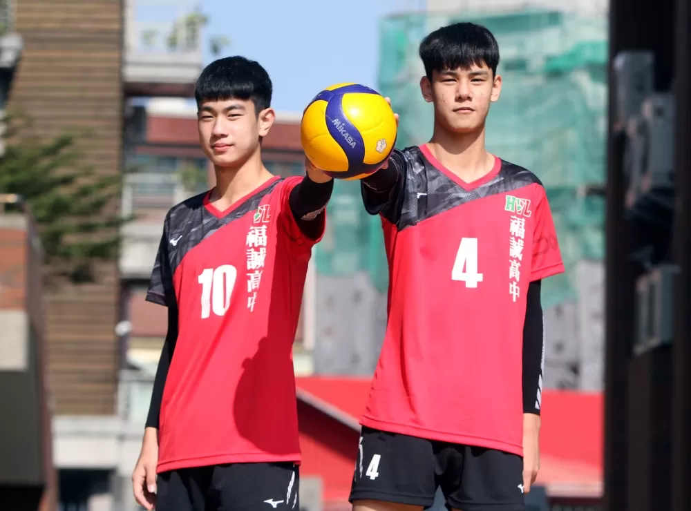 福誠高中兄弟檔黃謙榮(左)和黃榮恩。林嘉欣/攝影。