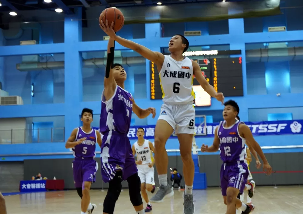 大成張于傳16分,仍將八強門票拱手讓給崇倫。大會提供。下同。