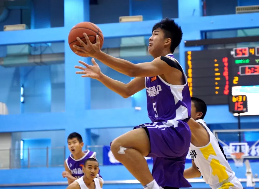 崇倫周子能24分、6籃板、7助攻。