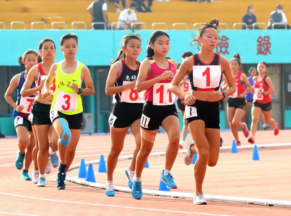 黃郁媃（前）。林嘉欣／攝影。