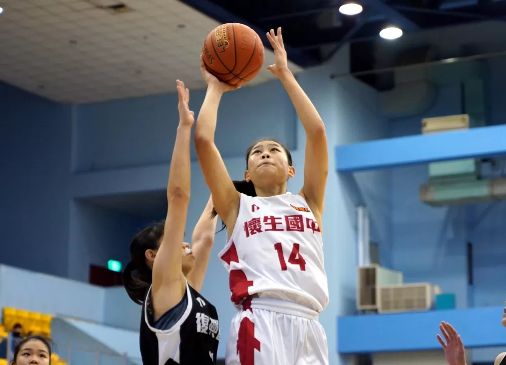 懷生175「潛力股」陳頤柔生涯新高26分、21籃板，首度「雙20」。