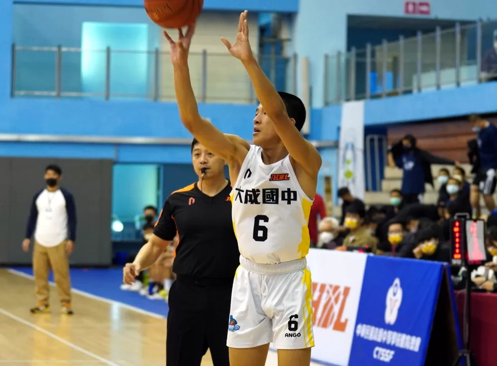 大成國三隊長張于傳2記三分球攻下22分。