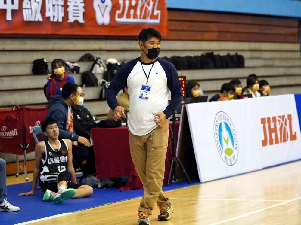 信義中斷連3季八強教練賴信宏坦然接受宣告下季重起。