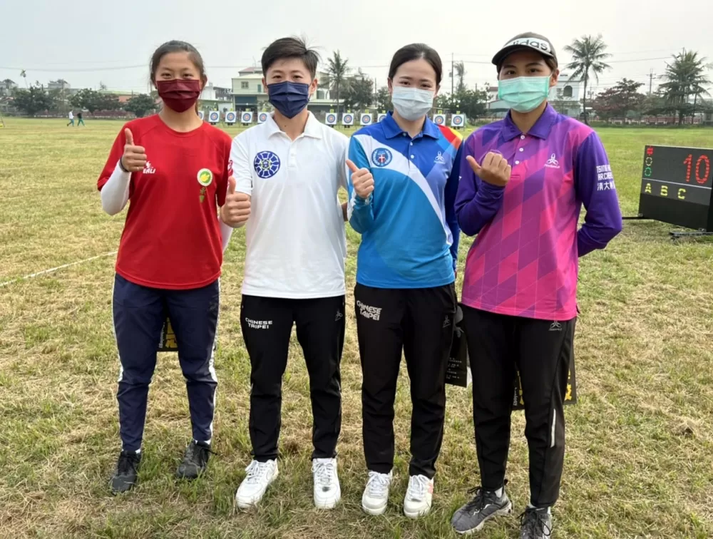 中華女子反曲弓國手邱意晴（左起）、雷千瑩、彭家楙和郭紫穎。倪大智／提供。
