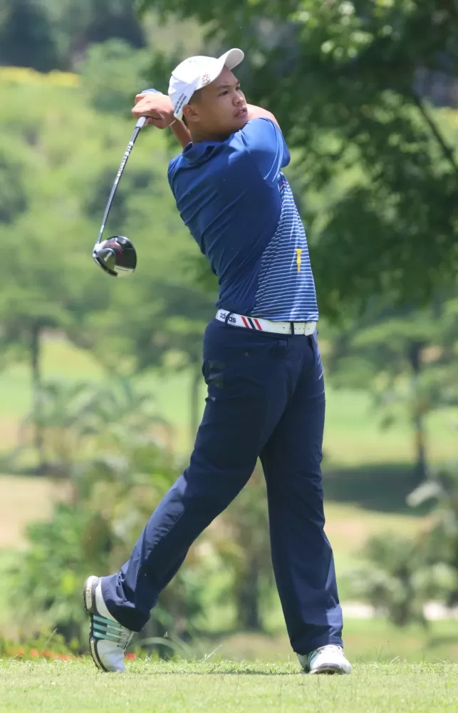 第二回合14歲業餘小將許柏丞擊出67桿以(-5)暫並列第14。