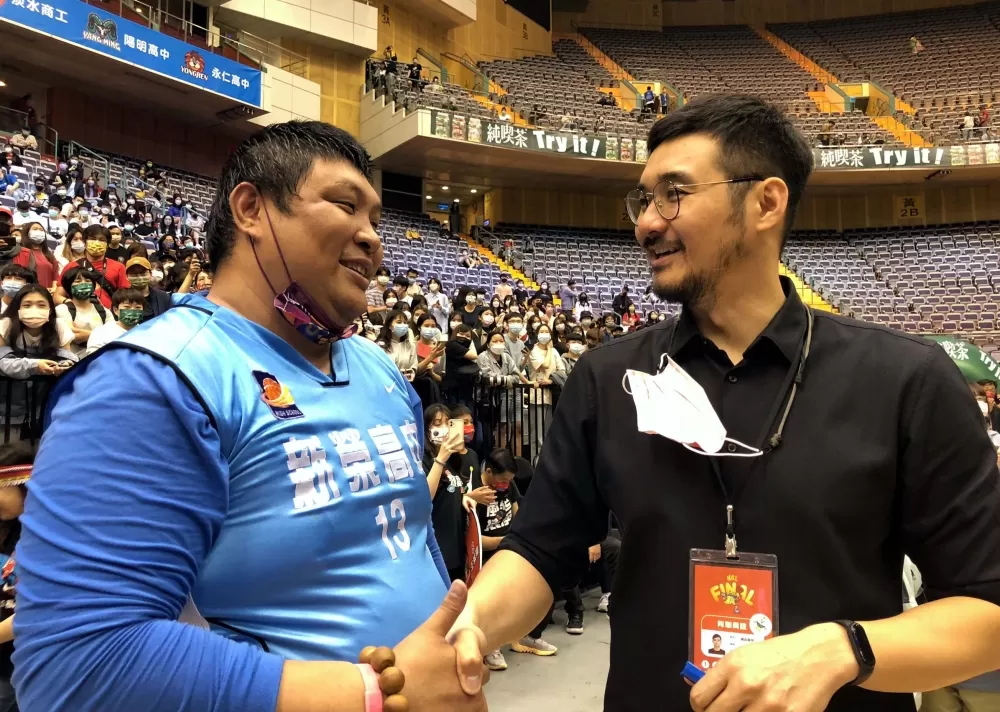 許時清個人因素請辭南山教練，3月初HBL冠軍賽後他與光復新科冠軍教練陳定杰的惺惺相惜，恐將成為回憶。