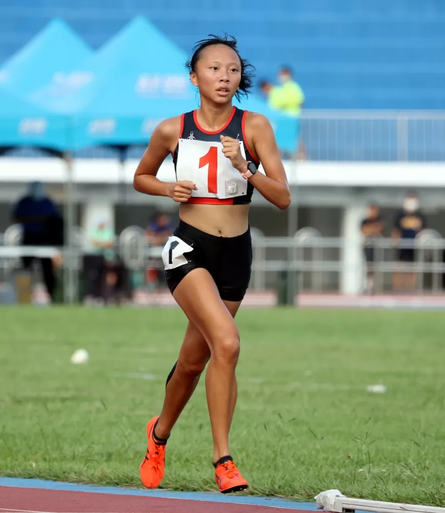 基隆女中黃郁媃奪金破大會。林嘉欣／攝影。