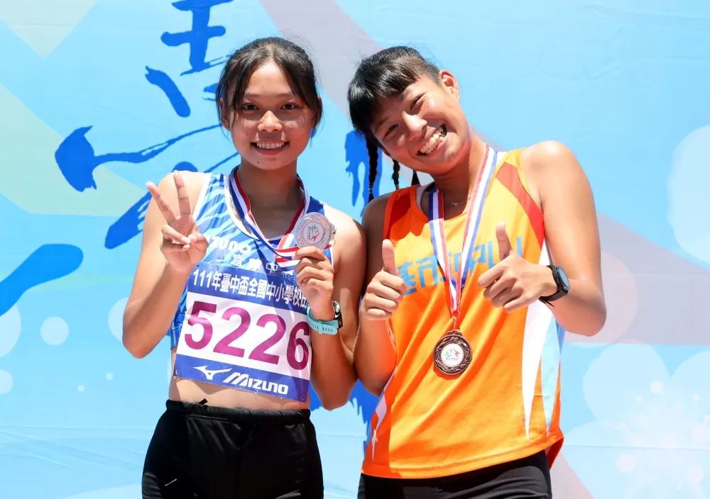 亞軍陳潔安（左）和季軍楊宇筑。林嘉欣／攝影。