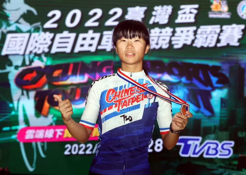 青少年女子組冠軍羅榆婧。中華民國自由車協會提供。