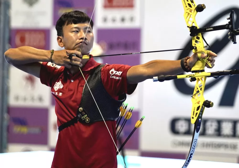 寒舍集團魏均珩三登「箭林之王」寫新史。中華企業射箭聯盟提供。下同。