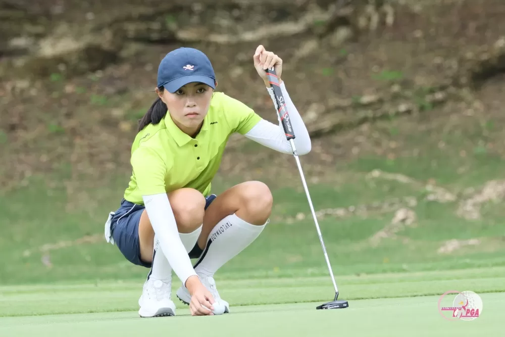 張靖翎首回合67桿(-5)，是台灣選手中成績最佳，目前暫時並列第五。