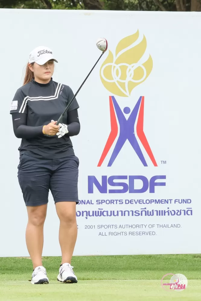 王莉甯首回合69桿(-3)，暫並列第16。