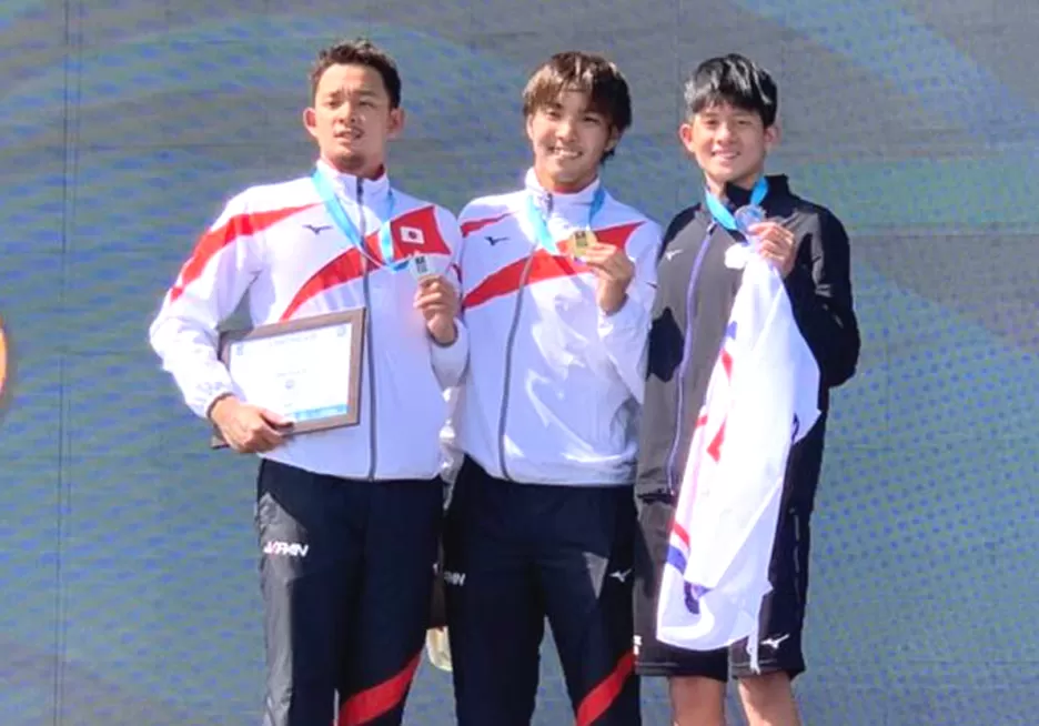 公開水域亞錦賽卓承齊（右）連三屆在5公里奪銅。