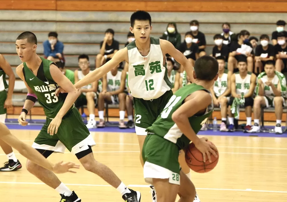 松山、高苑的「大、小綠之戰」。