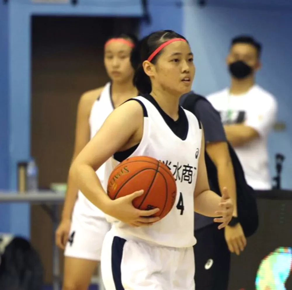 出身七賢的淡商任勞任怨本季新隊長郭雅玉。