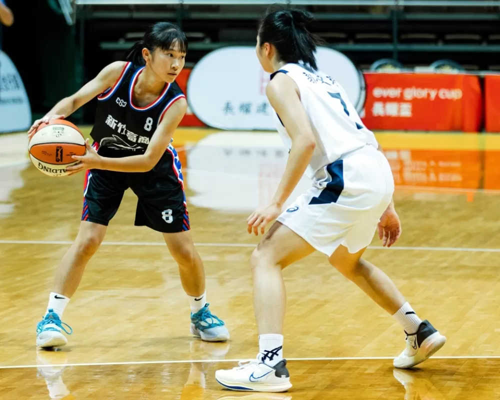 上月底長耀盃單場5記三分彈飆新高33分的竹商「三朝元老」一姊隊長楊語蓁挑戰甲級有信心。