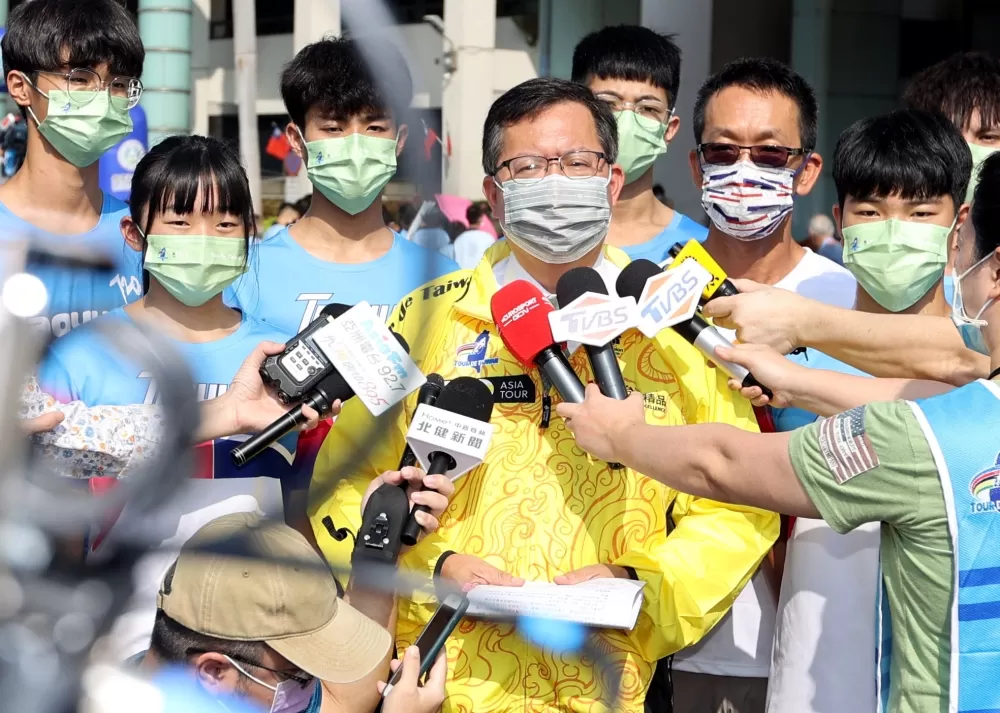 桃園市長鄭文燦接受媒體聯訪。