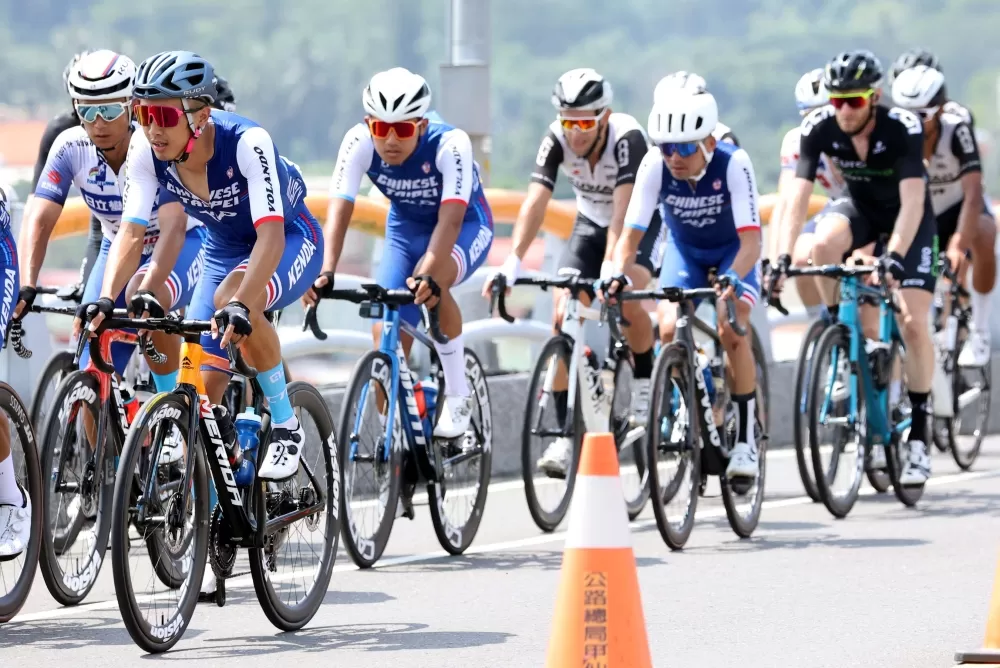 中華隊馮俊凱（左起）、杜志濠。李廷威。