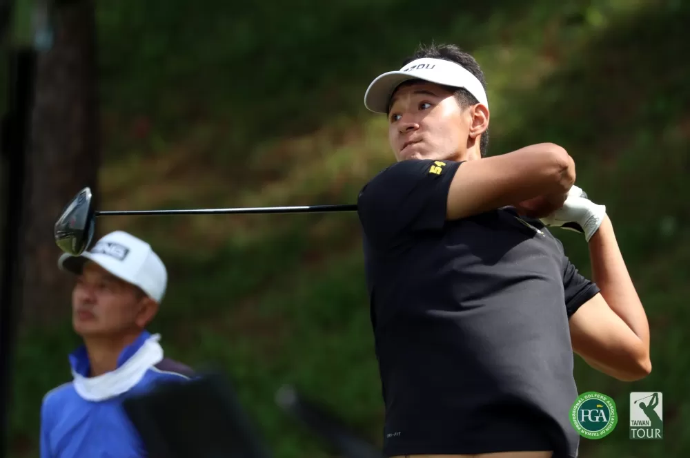 蔡雨達第三回合打-5 的67桿，三回合總桿-8暫獨居領先。