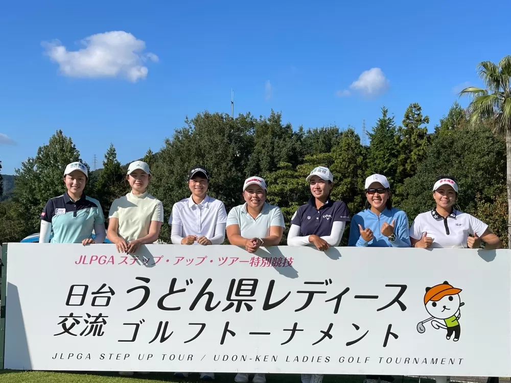 我國七位女將參賽，左起吳佳晏、洪玉霖、陳思涵、陳依妏、姚宣榆、林善葳、郭艾榛。