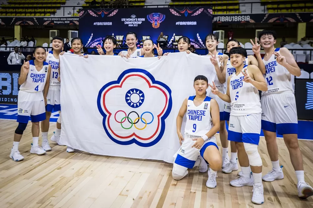 李恩芯（左）是U18亞青賽中華隊主戰後衛之一。