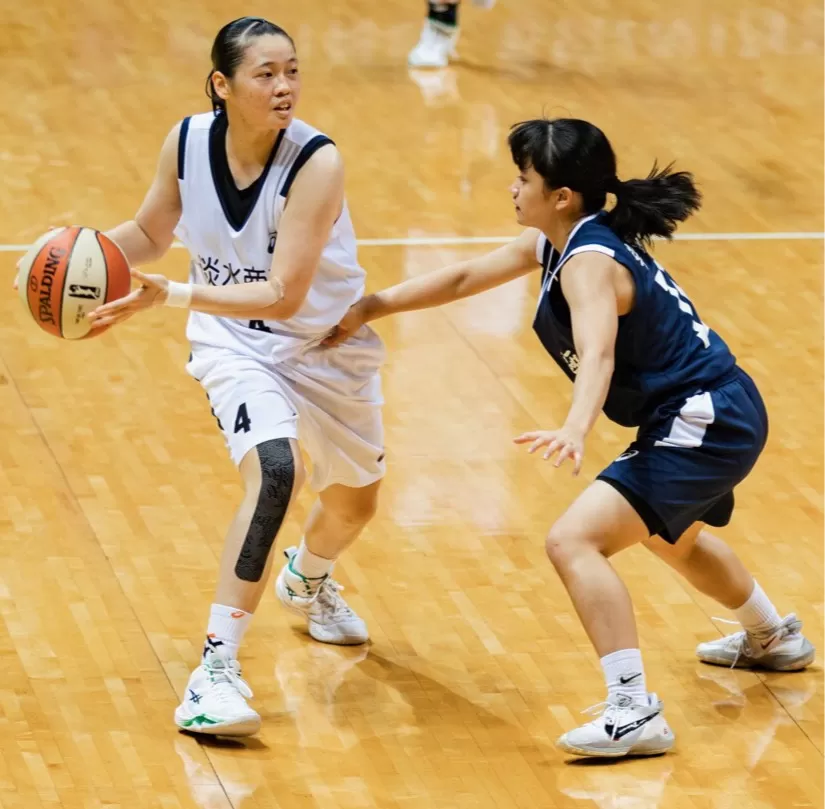 淡商郭雅玉（左）代理隊長，在「非常時期」稱職肩扛「非常任務」。