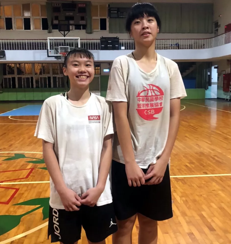 苗商「大小配」180的薛青霞、155的古寶瑩，將帶班出擊資格賽。