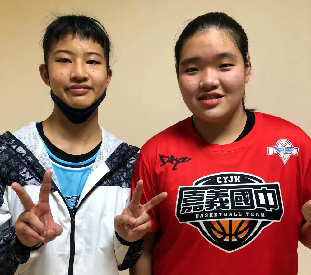 鋼琴彈11年的黃毓惠（右），和羅子喬都有 HBL夢待逐。