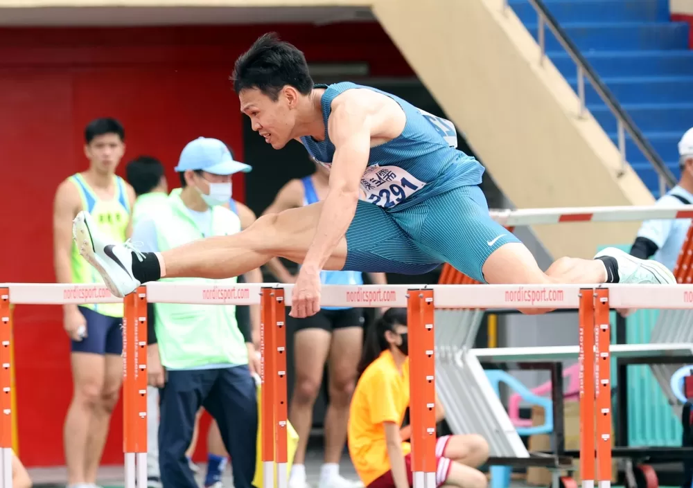 陳奎儒兩破大會。林嘉欣／攝影。