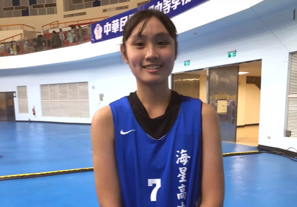 海星近180公分「潛力股」中鋒王念婷,10分、9籃板「準雙十」。