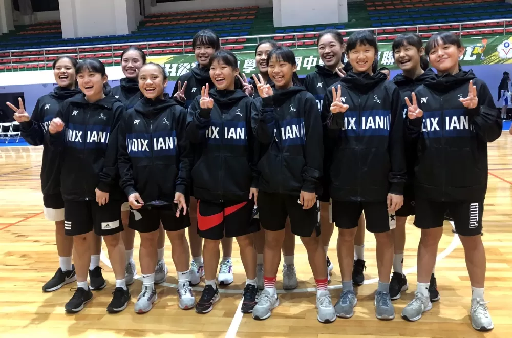 七賢晉外卡賽將拚石牌。