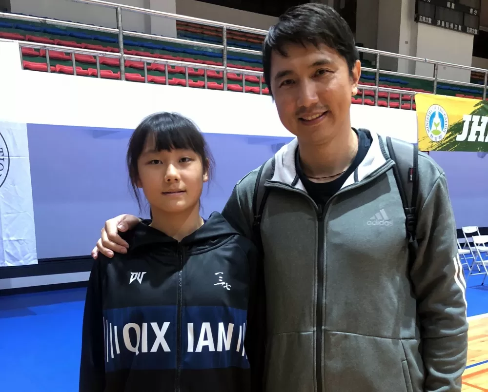 七賢「潛力股」射手馬璿甯與老爸光華國小教練馬一鳴。
