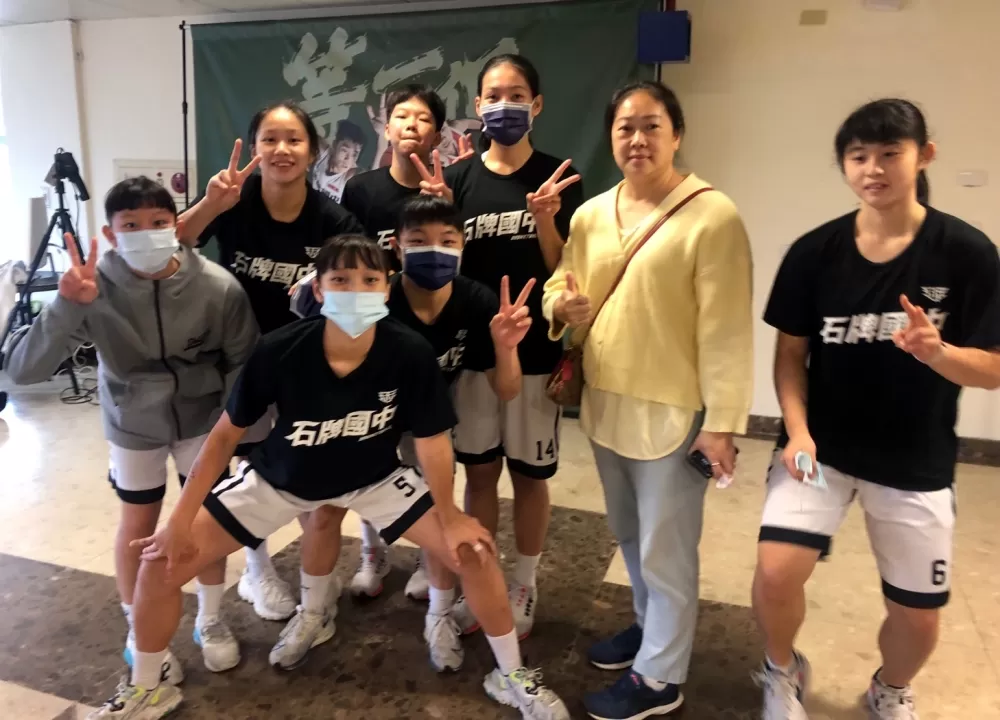 石牌重返預賽high翻。