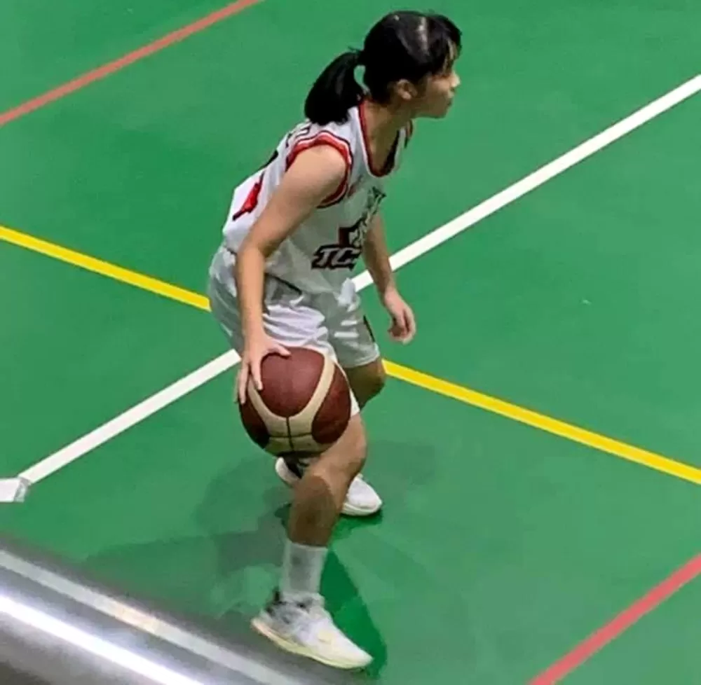 地主花蓮自強精靈後衛張宇婕飆進4記三分彈拿19分。