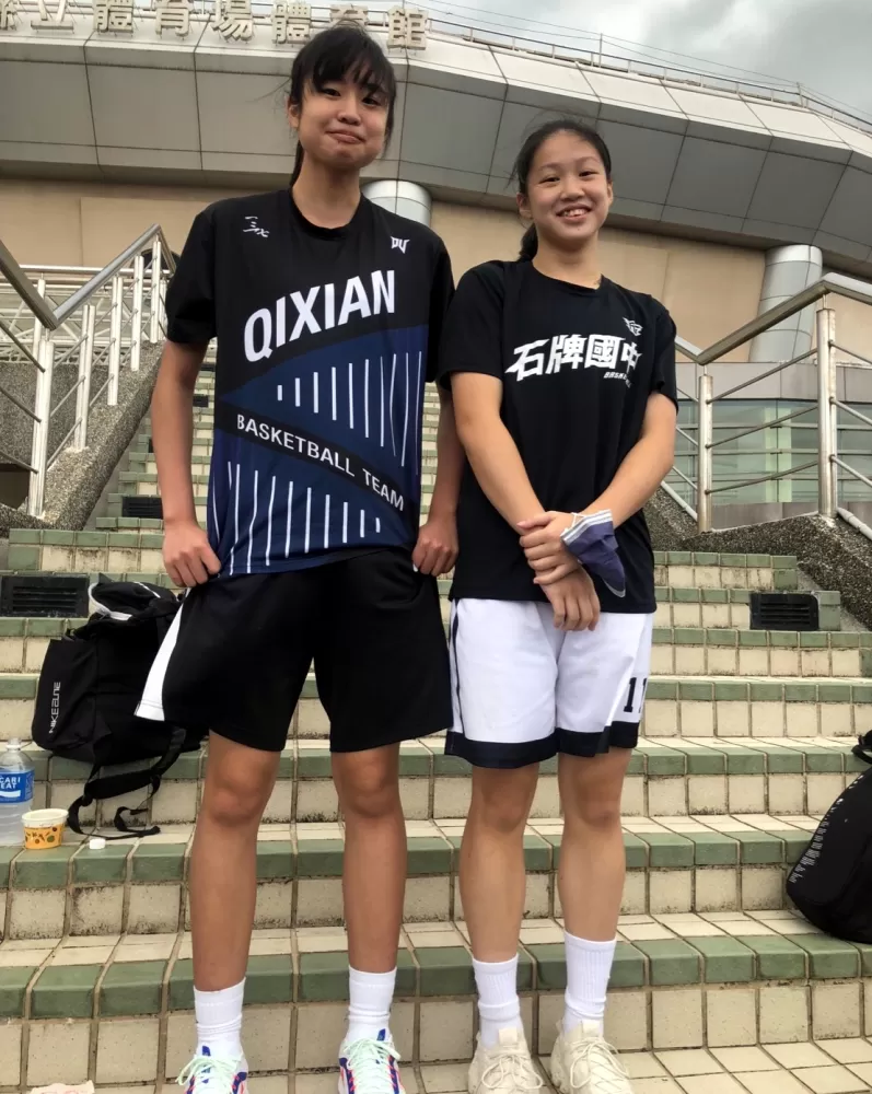 未來隊友JHBL「潛力股」七賢180林芊妤（左）、石牌176的汪真依很match。