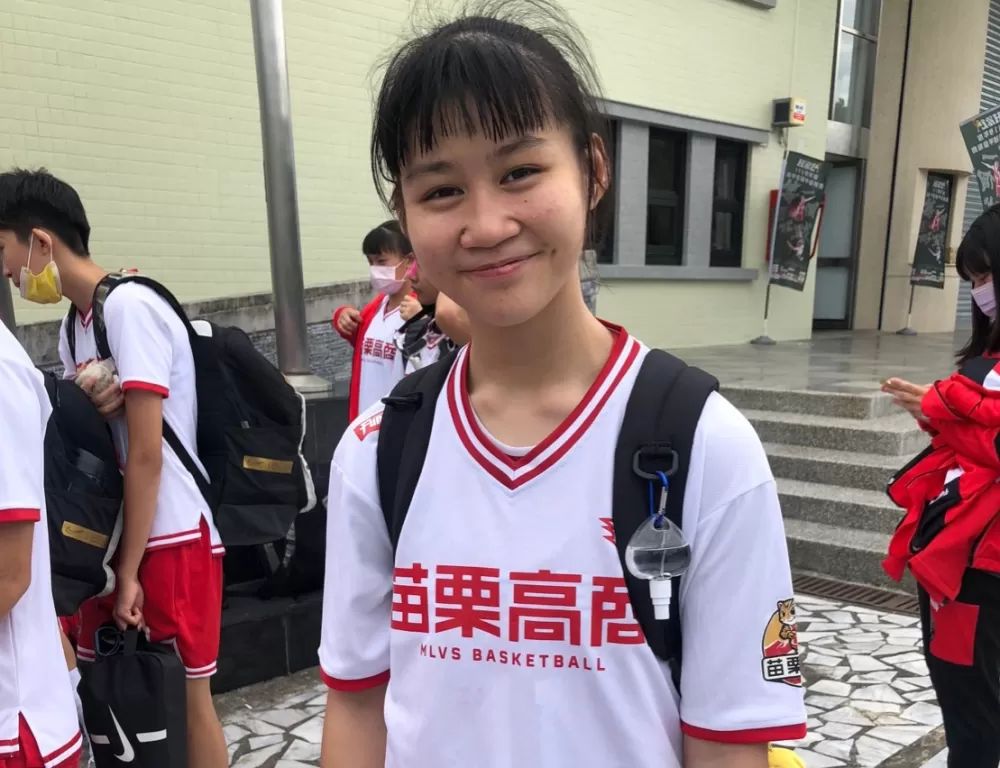 苗商徐巧雲攻下14分。